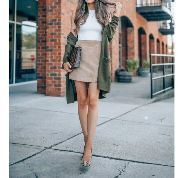 Vintage Danier Suede Leather Camel Tan High Rise Mini Midi Preppy Pencil Skirt - Picture 11 of 14